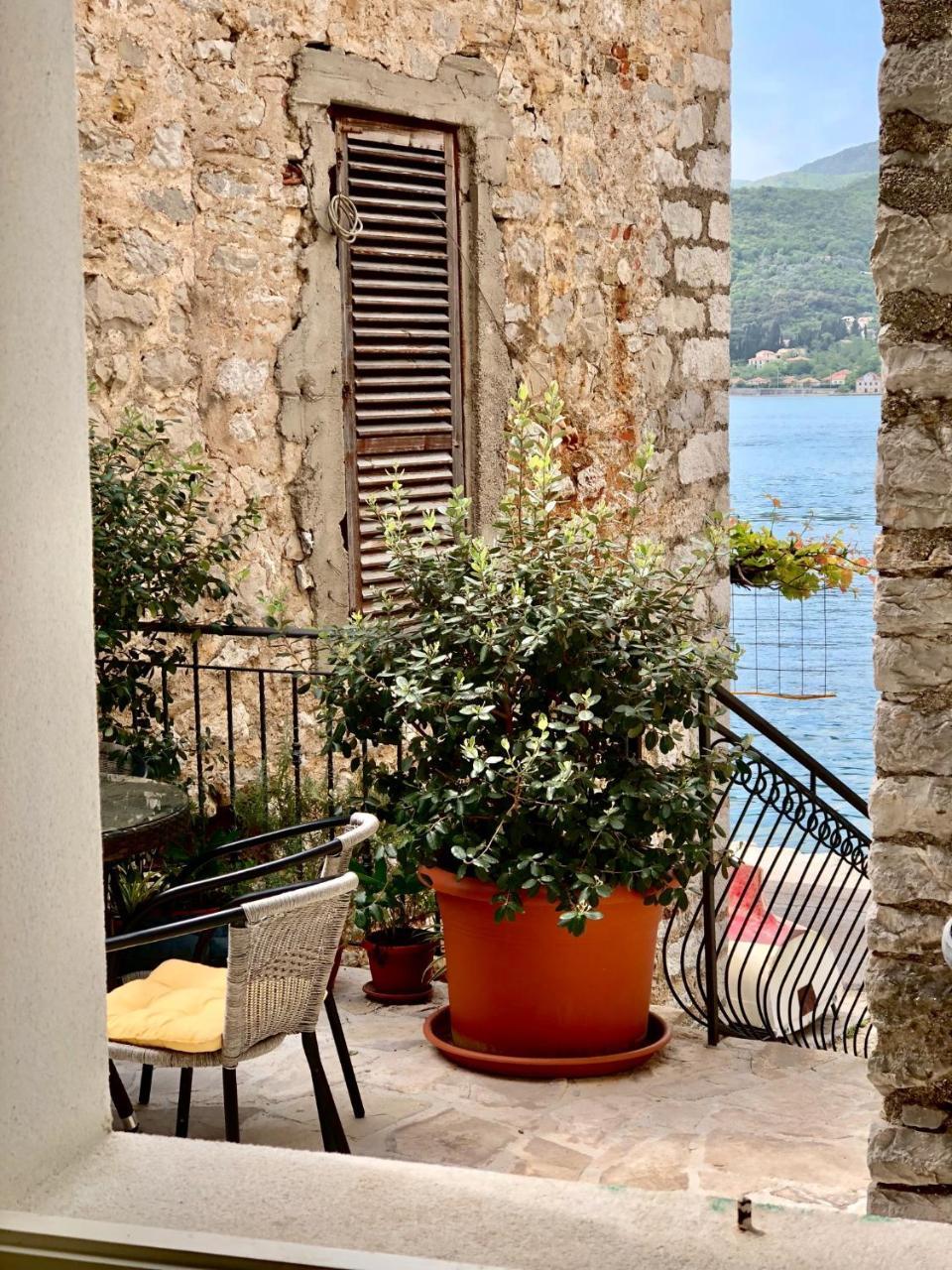Oldhouse Vucinovic Apartment Tivat Exterior photo